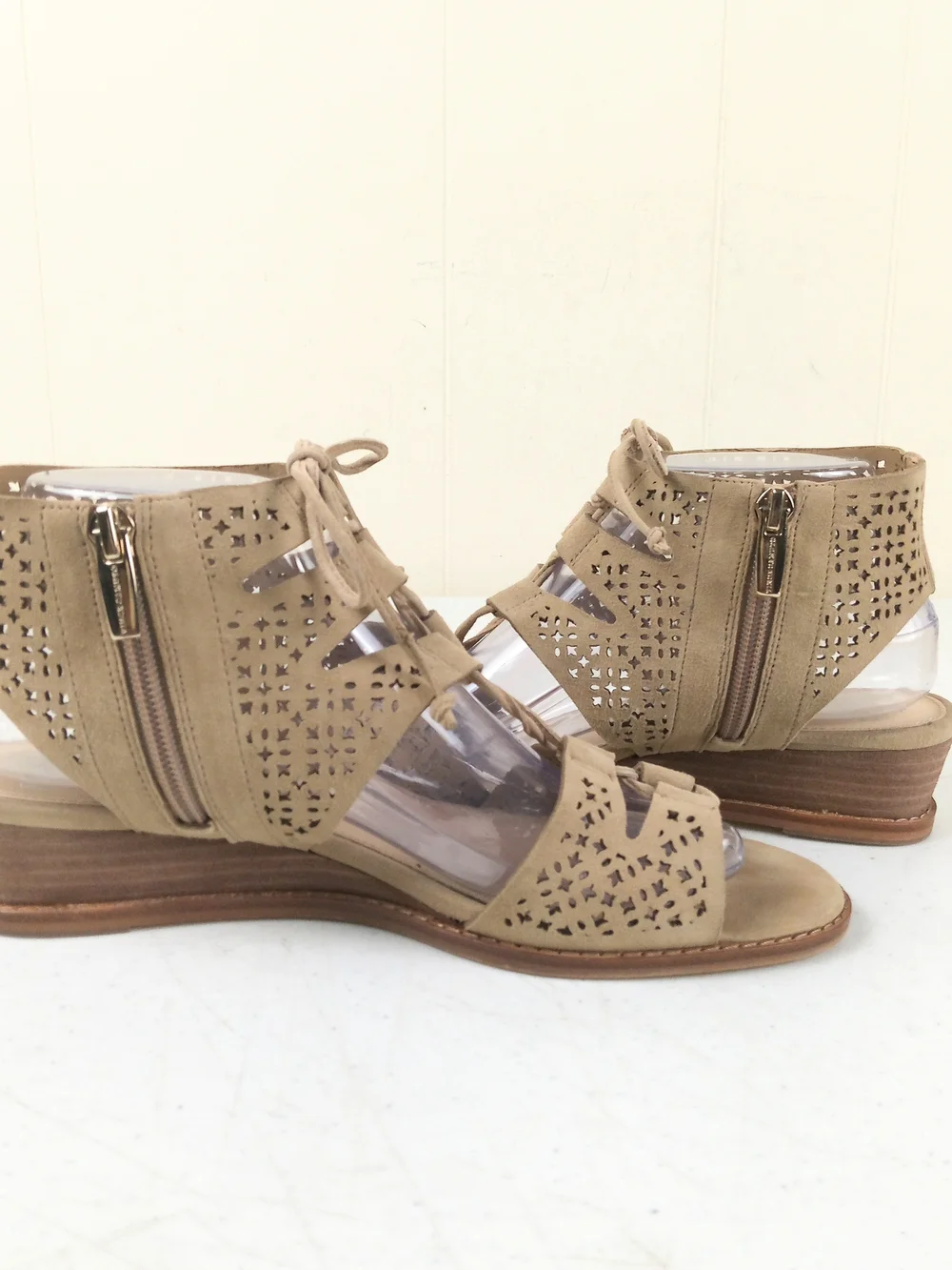 Vince Camuto Women's Taupe Laser-Cut Lace-Up Wedge Sandals Size 8 Suede Leather
